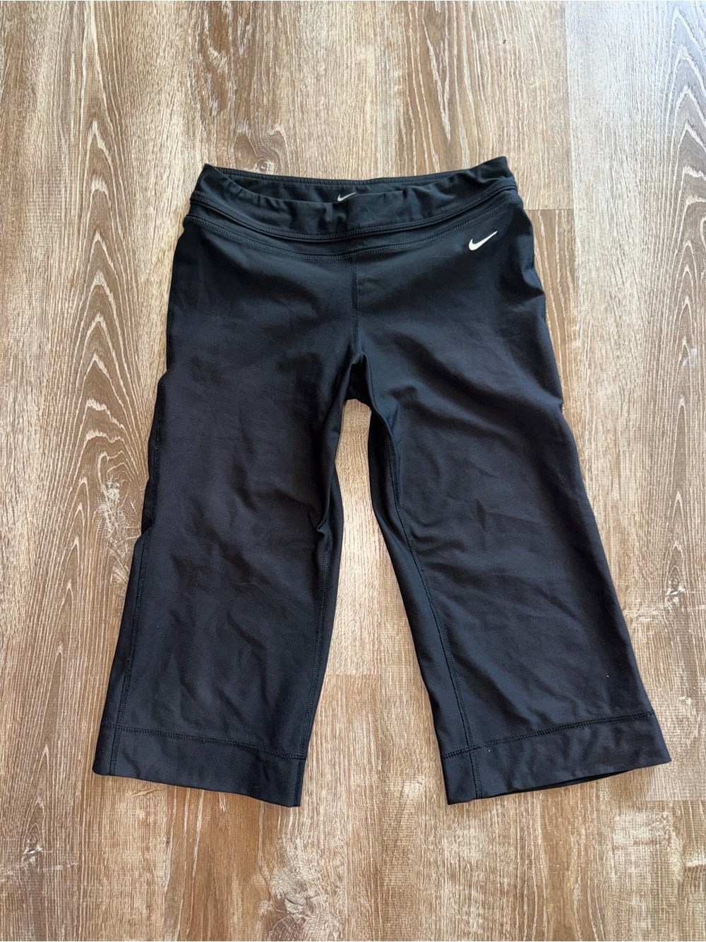 Vintage Y2K Nike Black Active Capri Leggings - Dri-FIT Performance